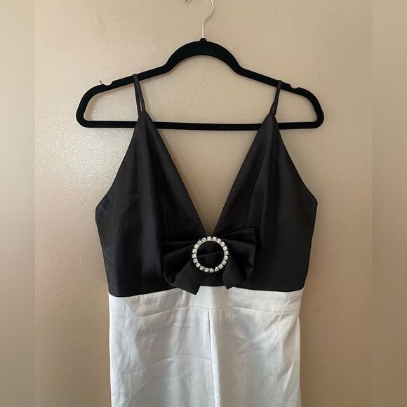 NBD Quenby Jumpsuit Black & Ivory satin bow accent one piece party Revolve L - Picture 11 of 13